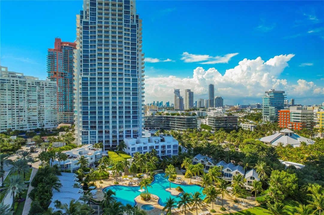 合同活跃: $1,735,000 (0 贝兹, 1 浴室, 699 平方英尺)