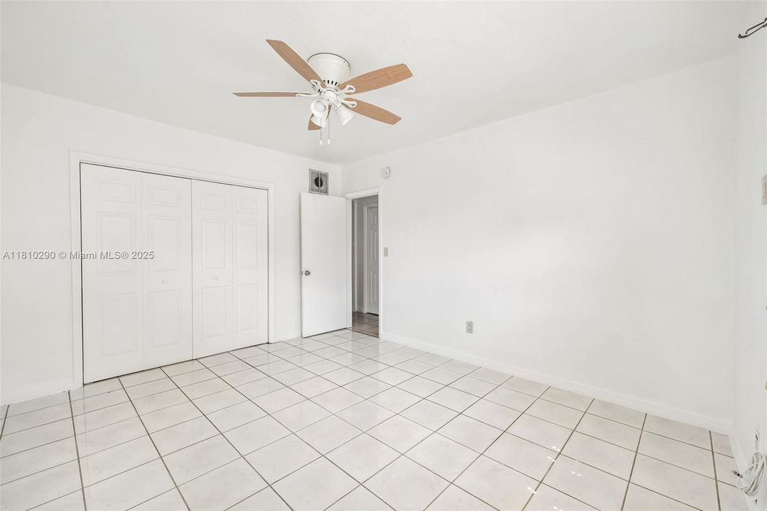 Recently Rented: $1,750 (1 beds, 1 baths, 0 Square Feet)