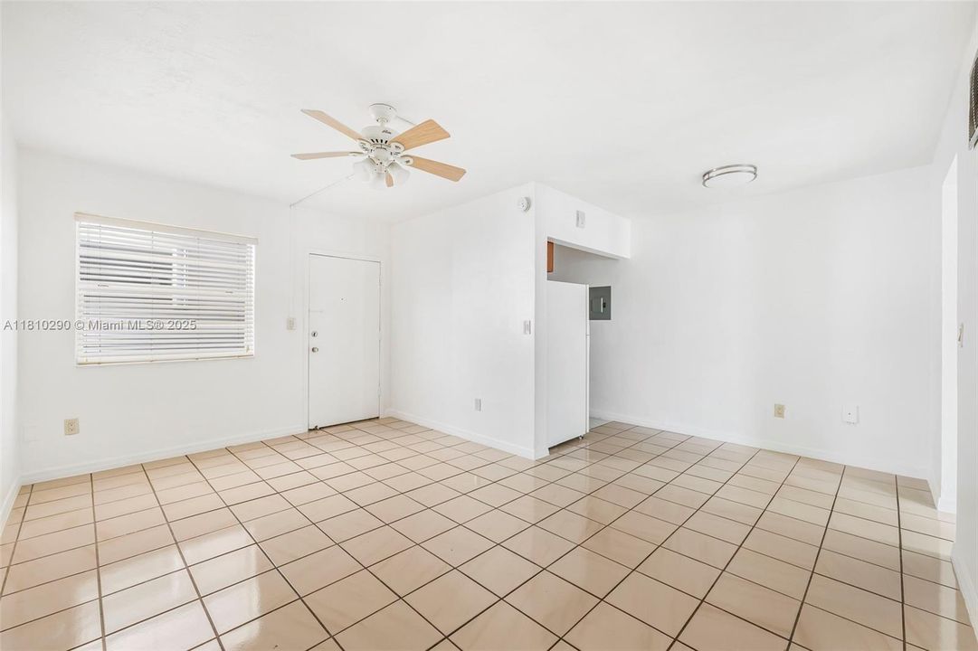 Recently Rented: $1,750 (1 beds, 1 baths, 0 Square Feet)