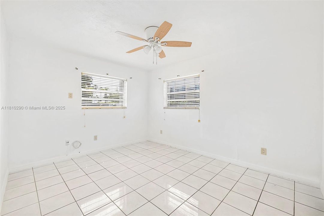 Recently Rented: $1,750 (1 beds, 1 baths, 0 Square Feet)