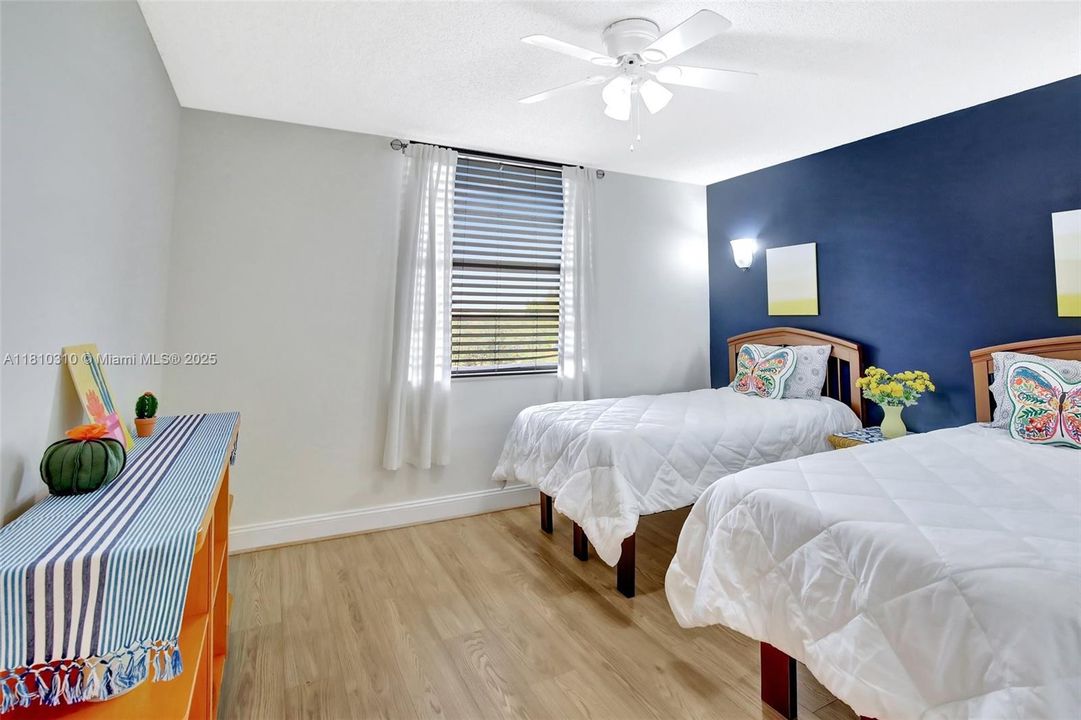 Недавно продано: $327,000 (2 спален, 2 ванн, 1385 Квадратных фут)