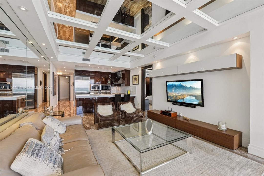 Active With Contract: $3,200,000 (2 beds, 2 baths, 1541 Square Feet)