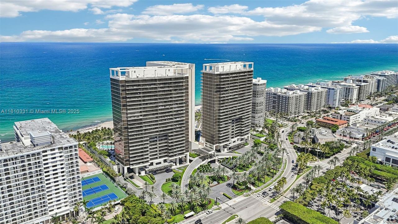 Active With Contract: $3,200,000 (2 beds, 2 baths, 1541 Square Feet)