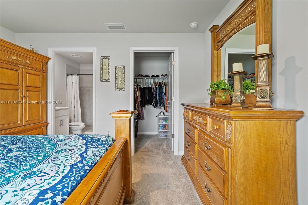 For Sale: $325,000 (3 beds, 2 baths, 1367 Square Feet)