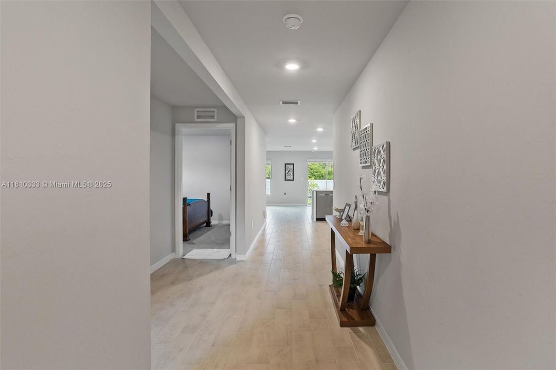 For Sale: $325,000 (3 beds, 2 baths, 1367 Square Feet)