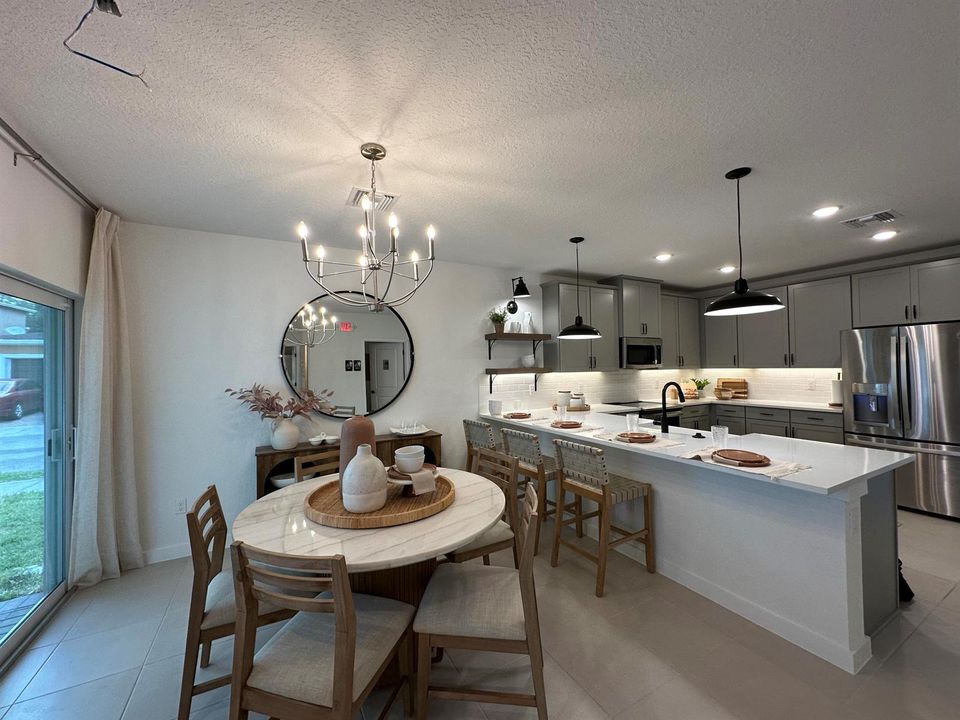 Dining Area & Kitchen