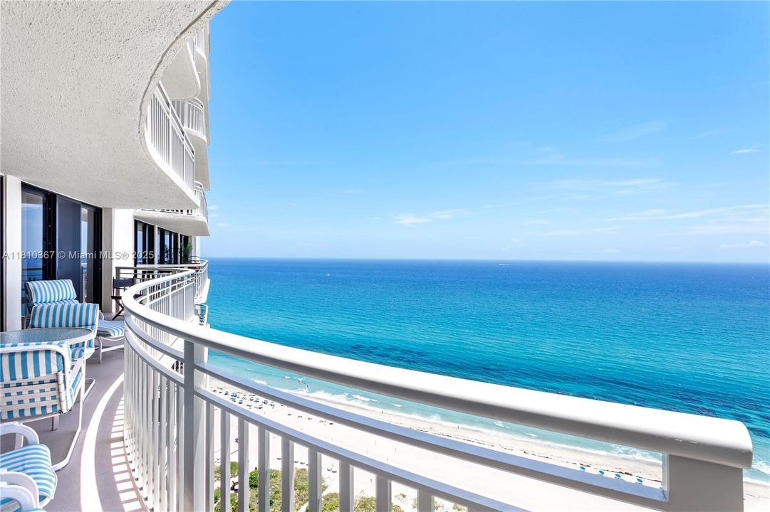 Activo con contrato: $8,000 (2 camas, 2 baños, 1381 Pies cuadrados)