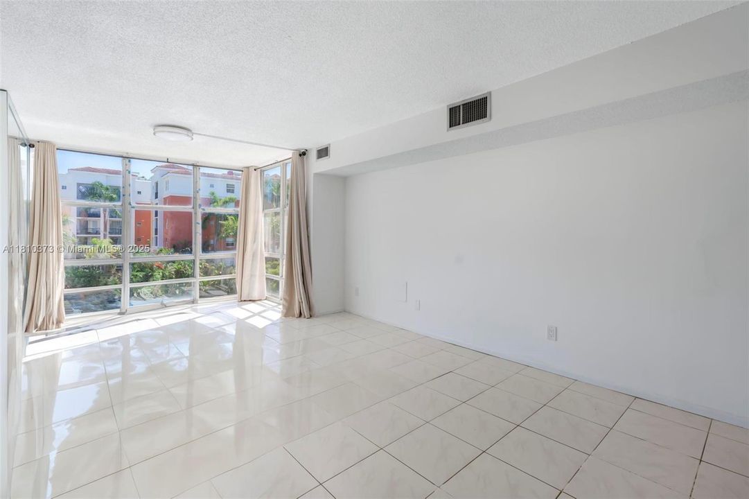 Recently Sold: $190,000 (1 beds, 1 baths, 546 Square Feet)