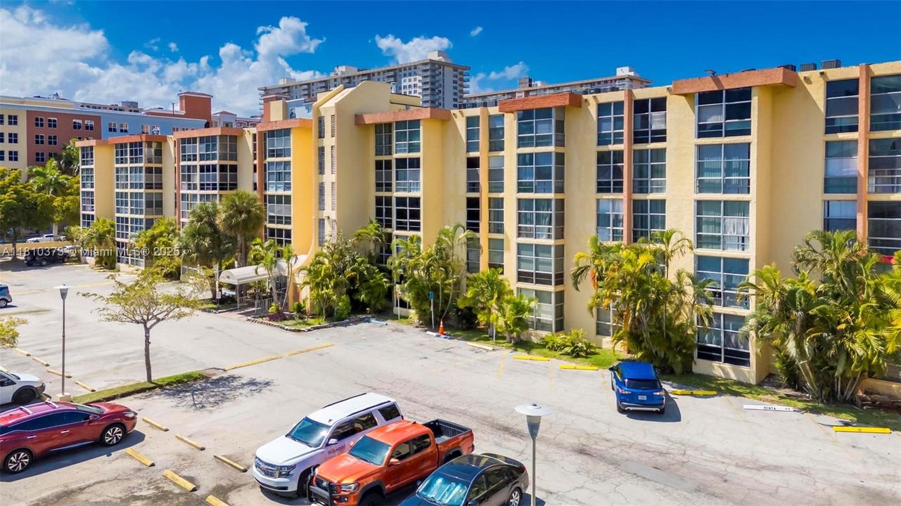 Recently Sold: $190,000 (1 beds, 1 baths, 546 Square Feet)