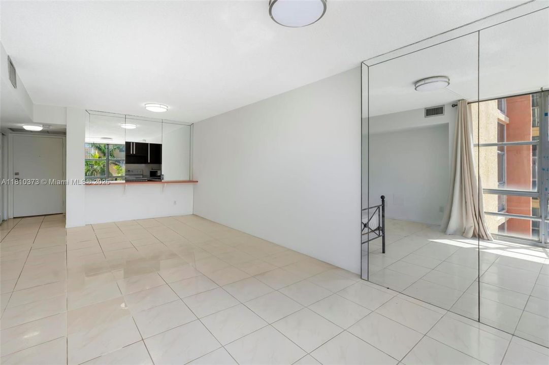 Recently Sold: $190,000 (1 beds, 1 baths, 546 Square Feet)