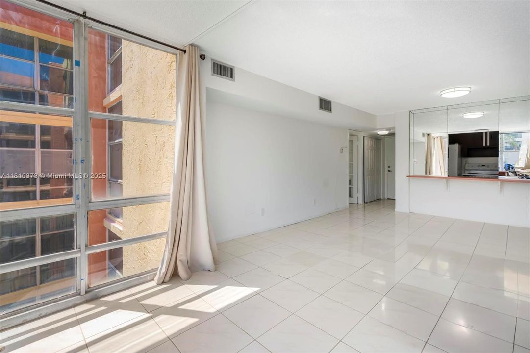 Recently Sold: $190,000 (1 beds, 1 baths, 546 Square Feet)