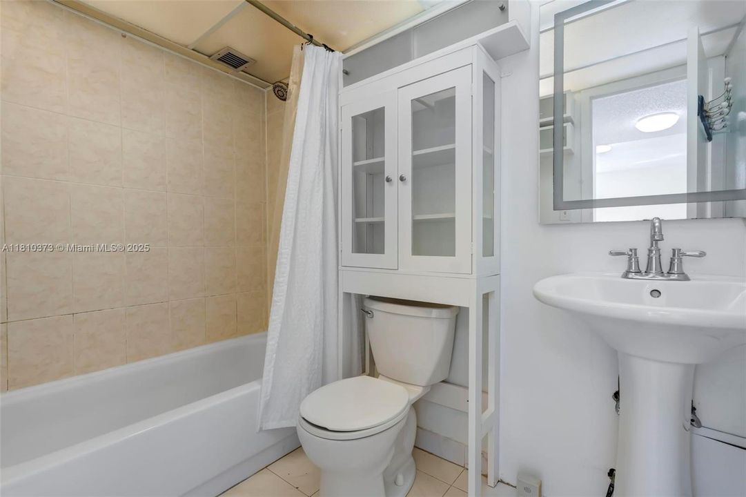 Recently Sold: $190,000 (1 beds, 1 baths, 546 Square Feet)