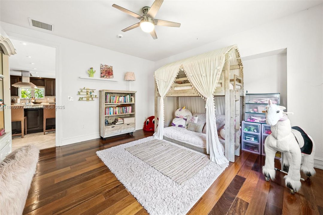 Active With Contract: $6,100,000 (4 beds, 3 baths, 4502 Square Feet)