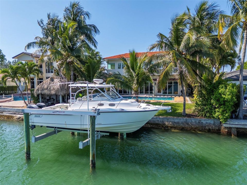 Active With Contract: $6,100,000 (4 beds, 3 baths, 4502 Square Feet)