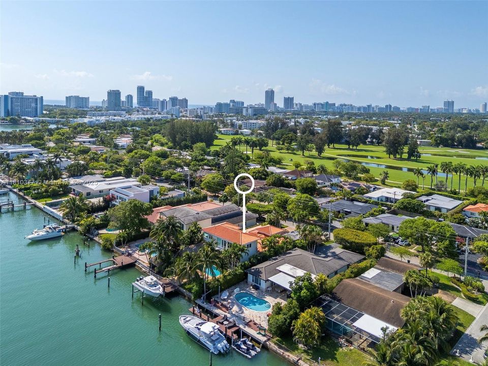 Active With Contract: $6,100,000 (4 beds, 3 baths, 4502 Square Feet)