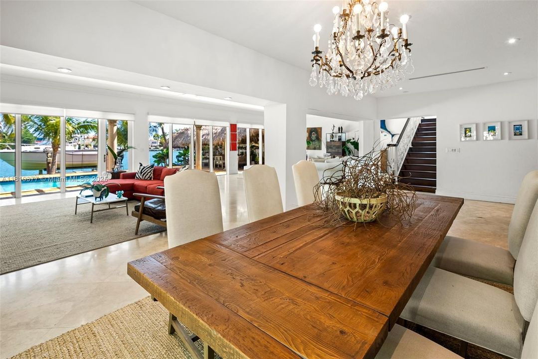 Active With Contract: $6,100,000 (4 beds, 3 baths, 4502 Square Feet)