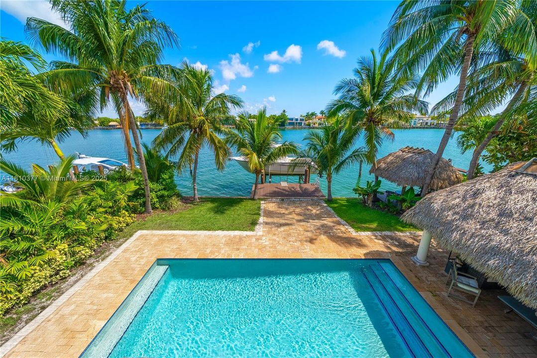 Active With Contract: $6,100,000 (4 beds, 3 baths, 4502 Square Feet)