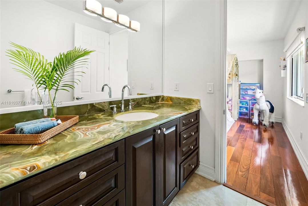 Active With Contract: $6,100,000 (4 beds, 3 baths, 4502 Square Feet)