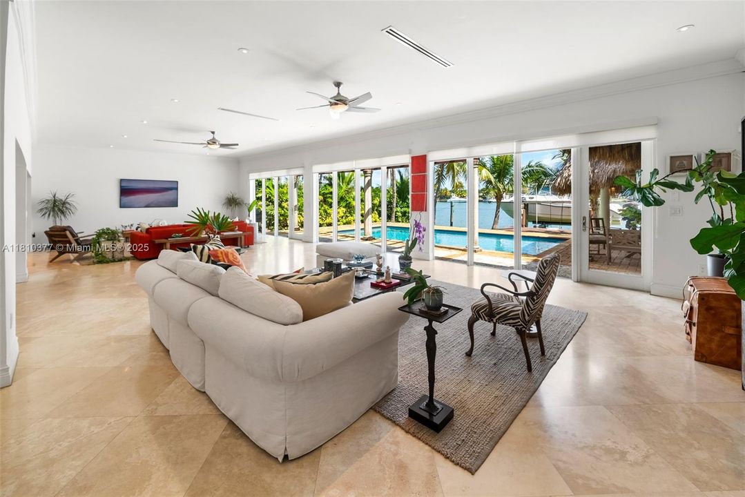 Active With Contract: $6,100,000 (4 beds, 3 baths, 4502 Square Feet)
