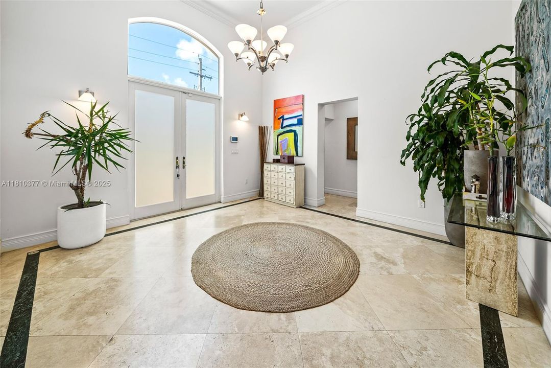 Active With Contract: $6,100,000 (4 beds, 3 baths, 4502 Square Feet)