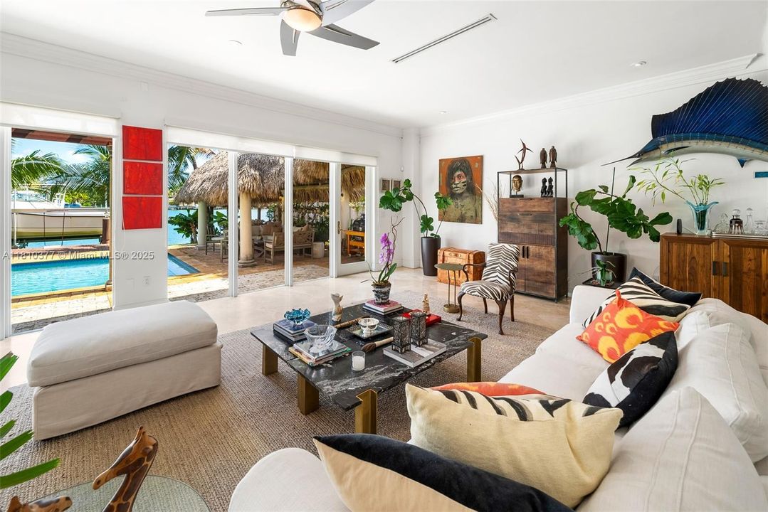 Active With Contract: $6,100,000 (4 beds, 3 baths, 4502 Square Feet)