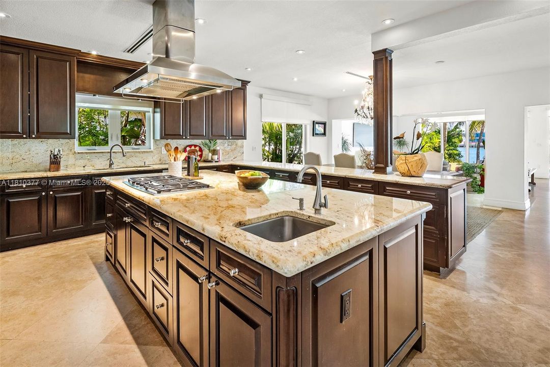 Active With Contract: $6,100,000 (4 beds, 3 baths, 4502 Square Feet)