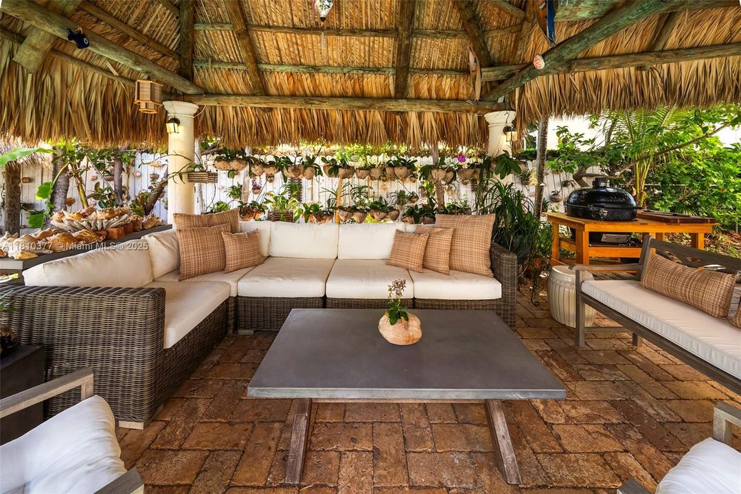 Active With Contract: $6,100,000 (4 beds, 3 baths, 4502 Square Feet)