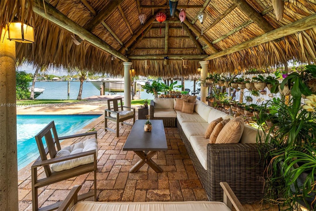 Active With Contract: $6,100,000 (4 beds, 3 baths, 4502 Square Feet)