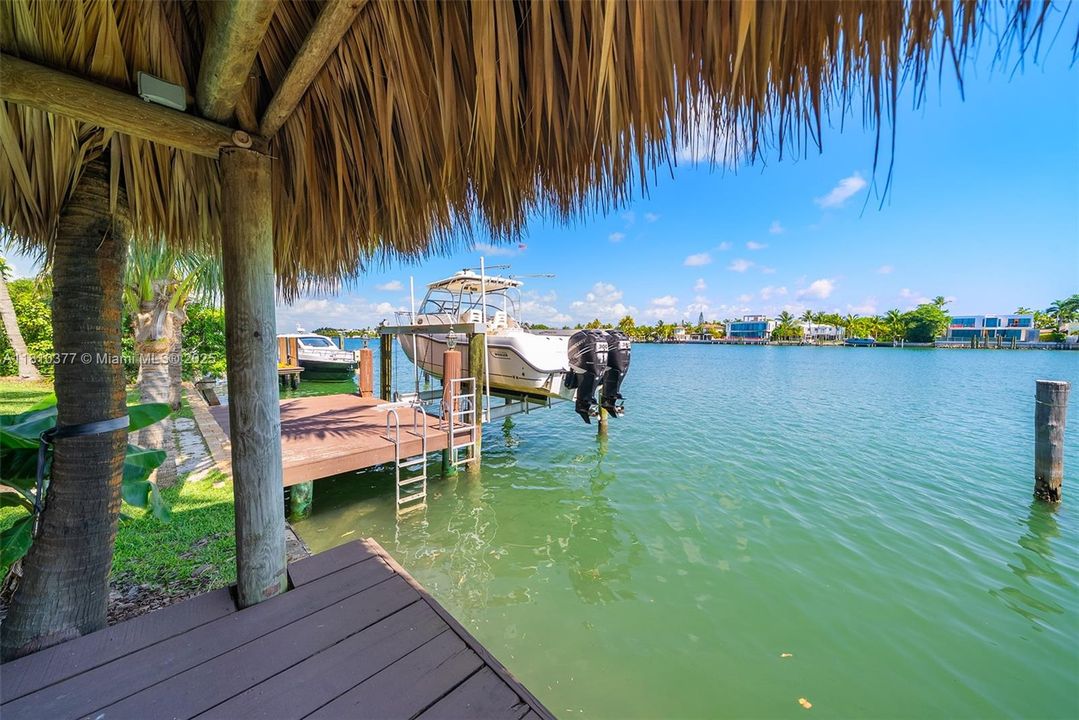 Active With Contract: $6,100,000 (4 beds, 3 baths, 4502 Square Feet)