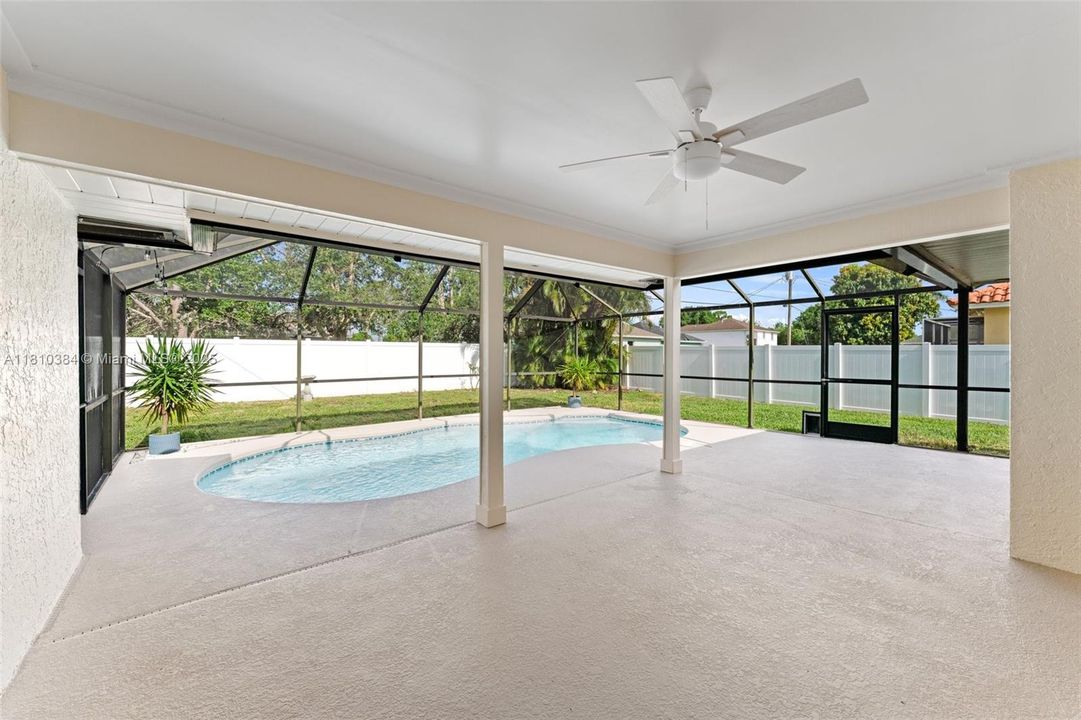 最近租的: $3,100 (3 贝兹, 2 浴室, 1662 平方英尺)