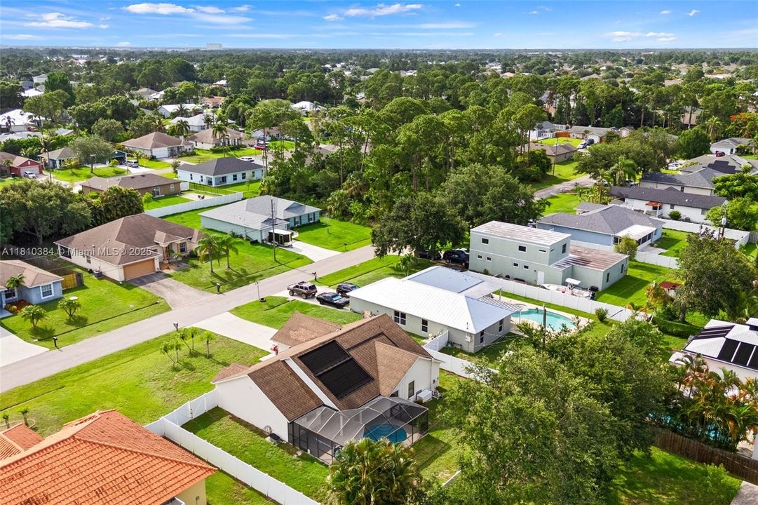 最近租的: $3,100 (3 贝兹, 2 浴室, 1662 平方英尺)