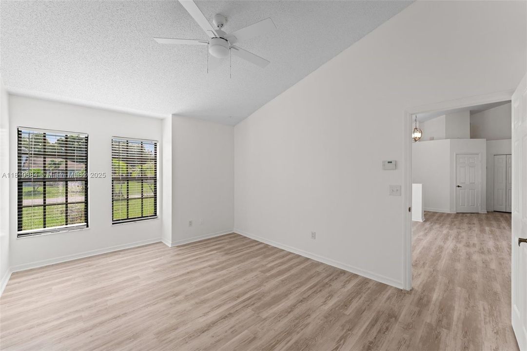 最近租的: $3,100 (3 贝兹, 2 浴室, 1662 平方英尺)