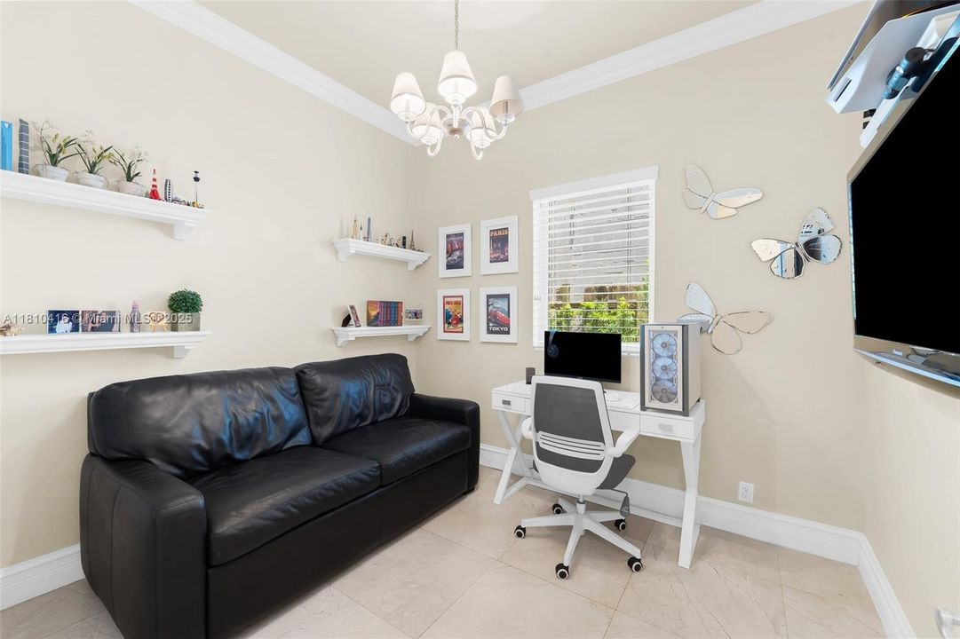 For Sale: $4,370,000 (6 beds, 6 baths, 4167 Square Feet)