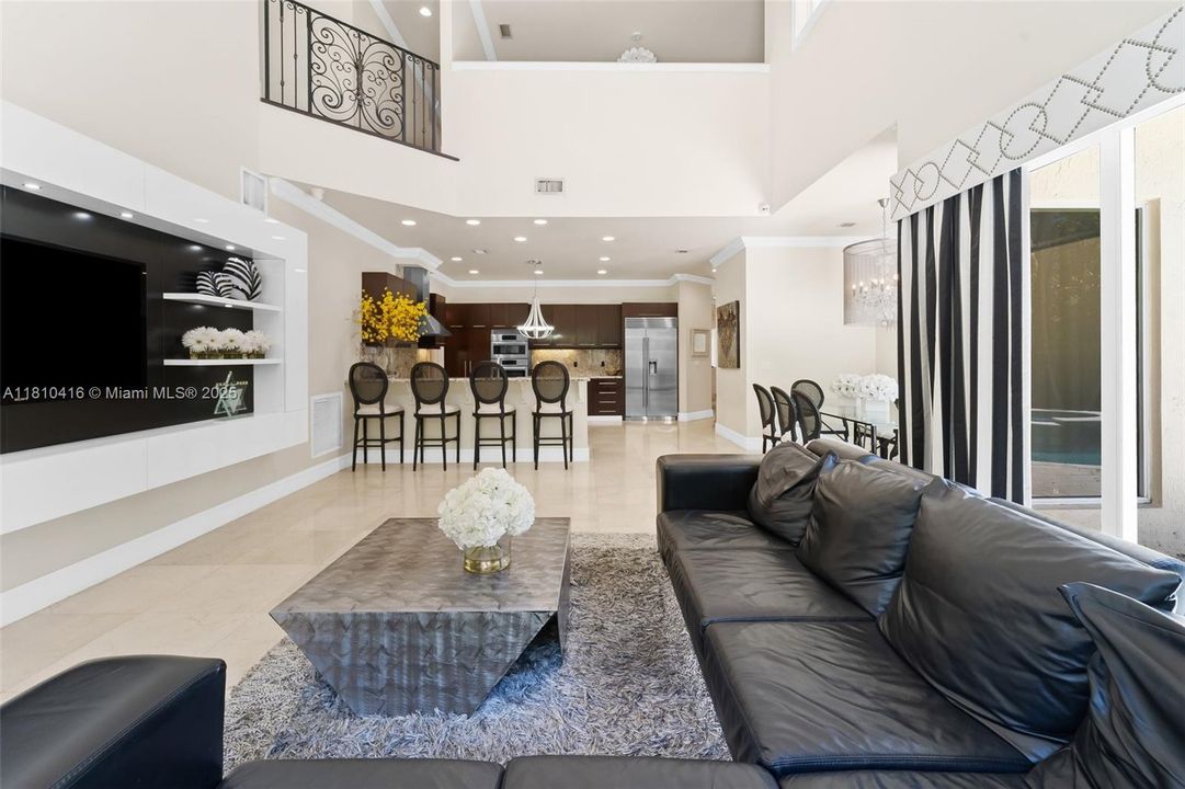 For Sale: $4,370,000 (6 beds, 6 baths, 4167 Square Feet)