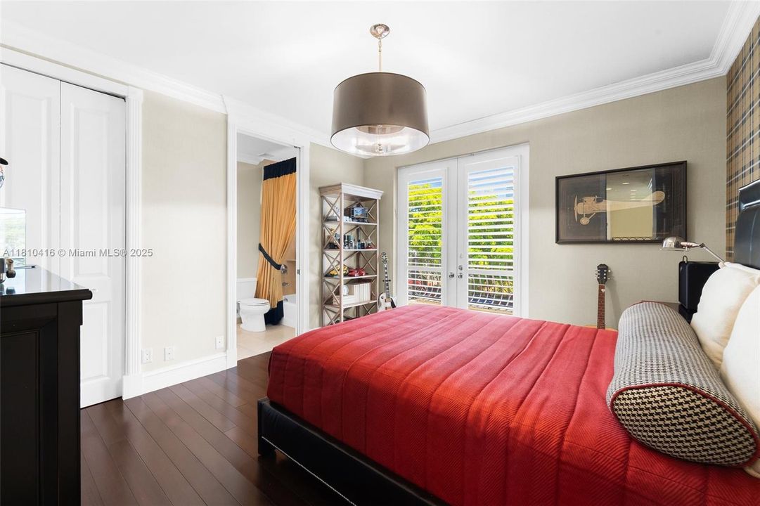 For Sale: $4,370,000 (6 beds, 6 baths, 4167 Square Feet)