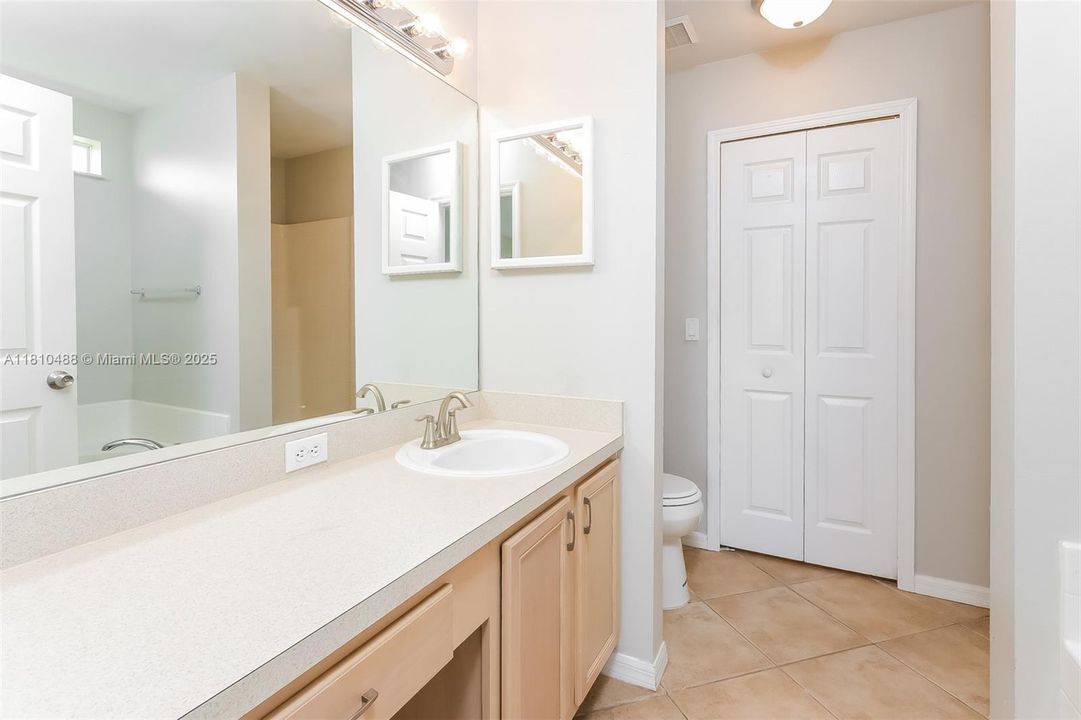 Recently Rented: $2,190 (3 beds, 2 baths, 1440 Square Feet)