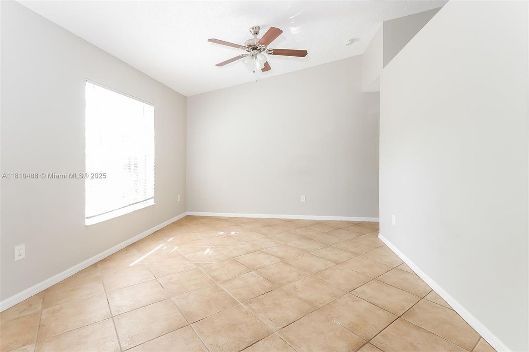 Recently Rented: $2,190 (3 beds, 2 baths, 1440 Square Feet)