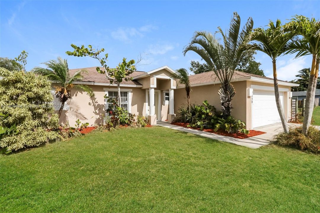 Recently Rented: $2,190 (3 beds, 2 baths, 1440 Square Feet)