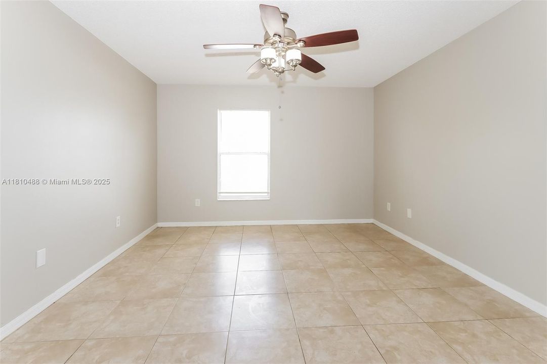 Recently Rented: $2,190 (3 beds, 2 baths, 1440 Square Feet)