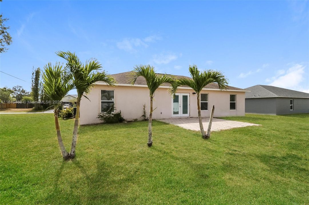 Recently Rented: $2,190 (3 beds, 2 baths, 1440 Square Feet)