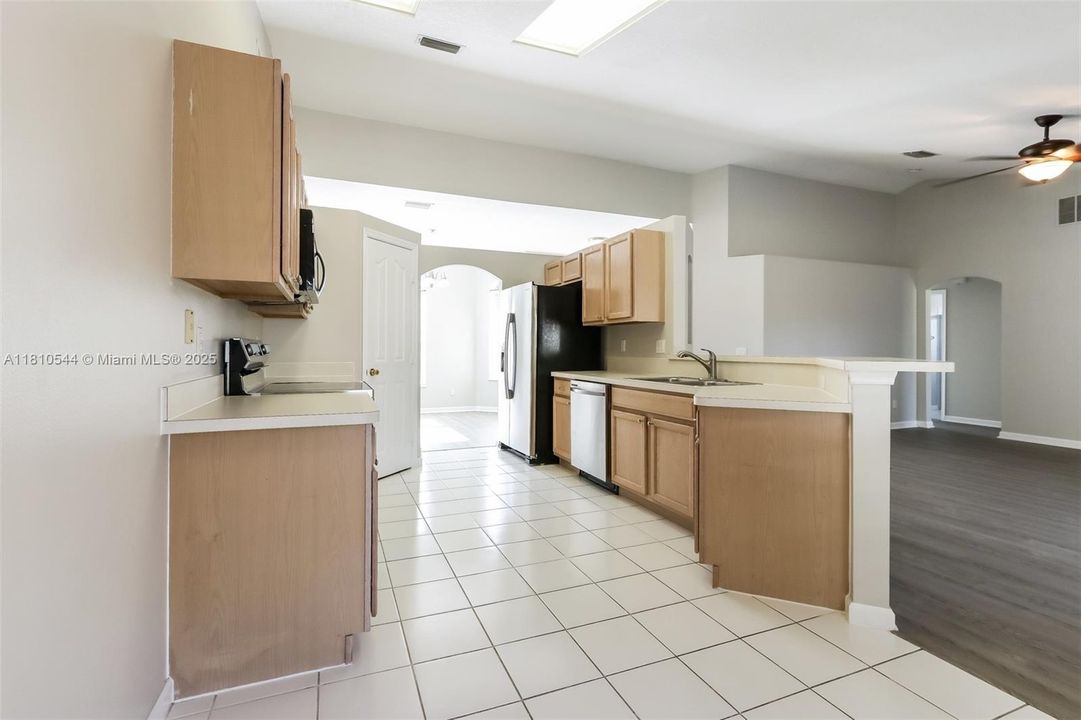 最近租的: $2,540 (3 贝兹, 2 浴室, 1800 平方英尺)