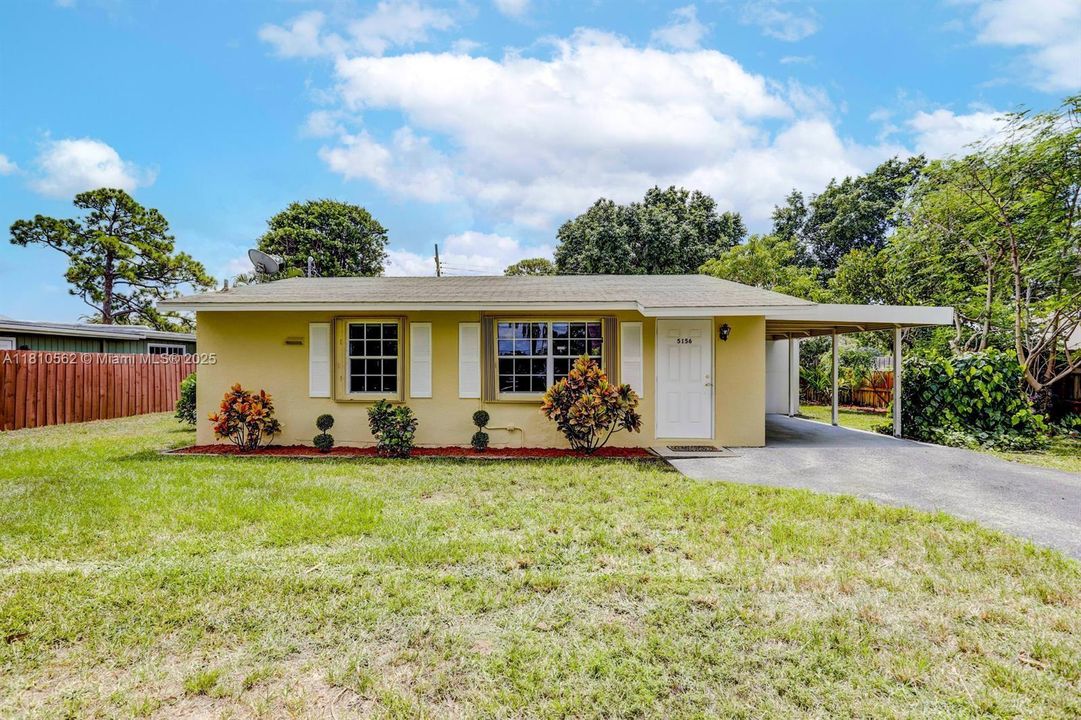 Activo con contrato: $389,000 (3 camas, 2 baños, 832 Pies cuadrados)