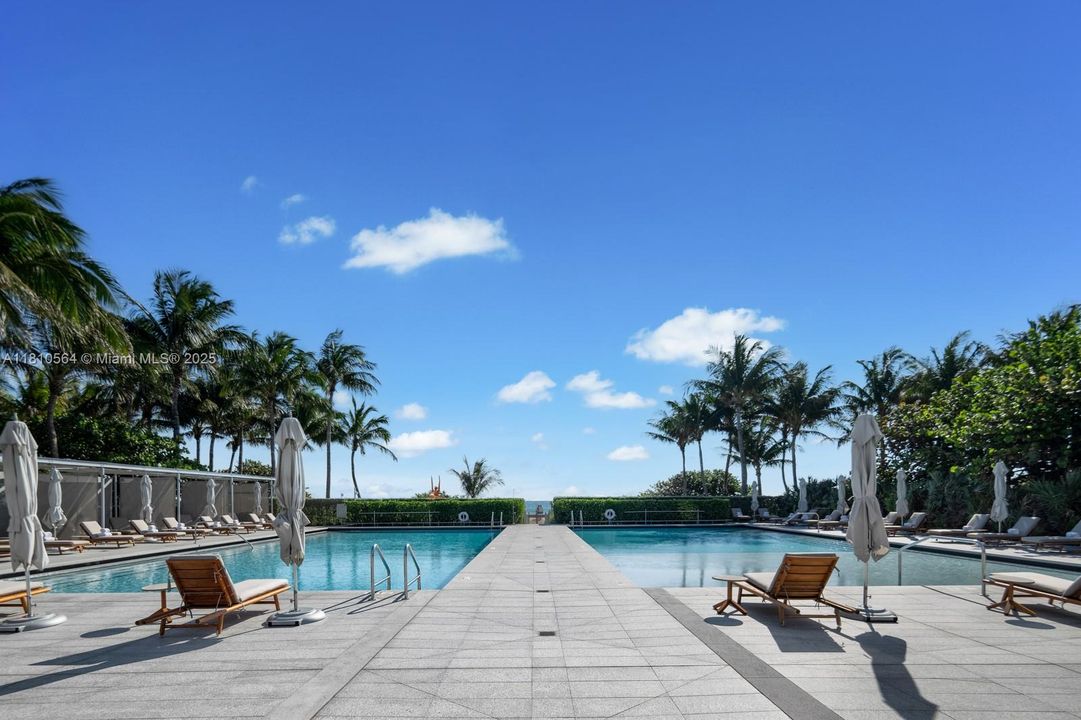 Recently Sold: $4,250,000 (2 beds, 2 baths, 1522 Square Feet)