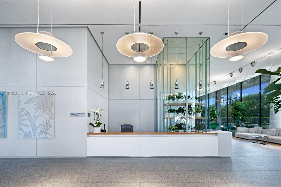 Recently Sold: $4,250,000 (2 beds, 2 baths, 1522 Square Feet)