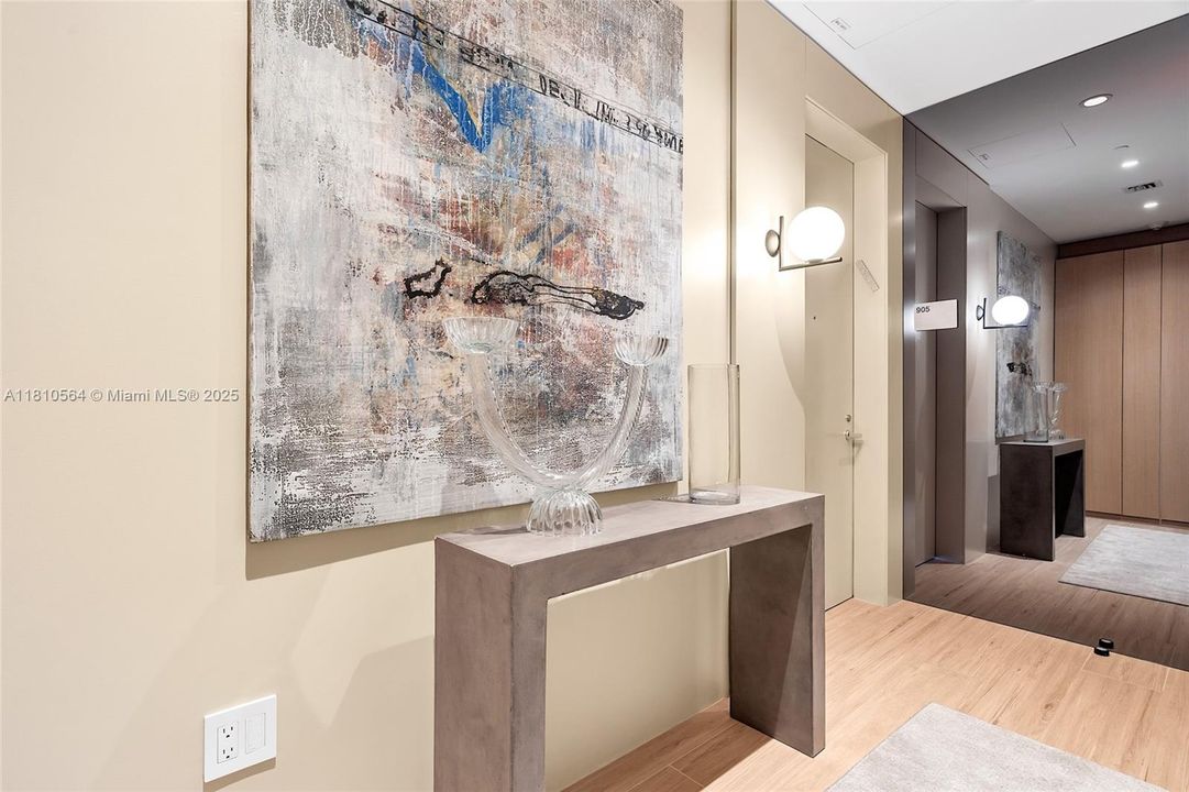Recently Sold: $4,250,000 (2 beds, 2 baths, 1522 Square Feet)