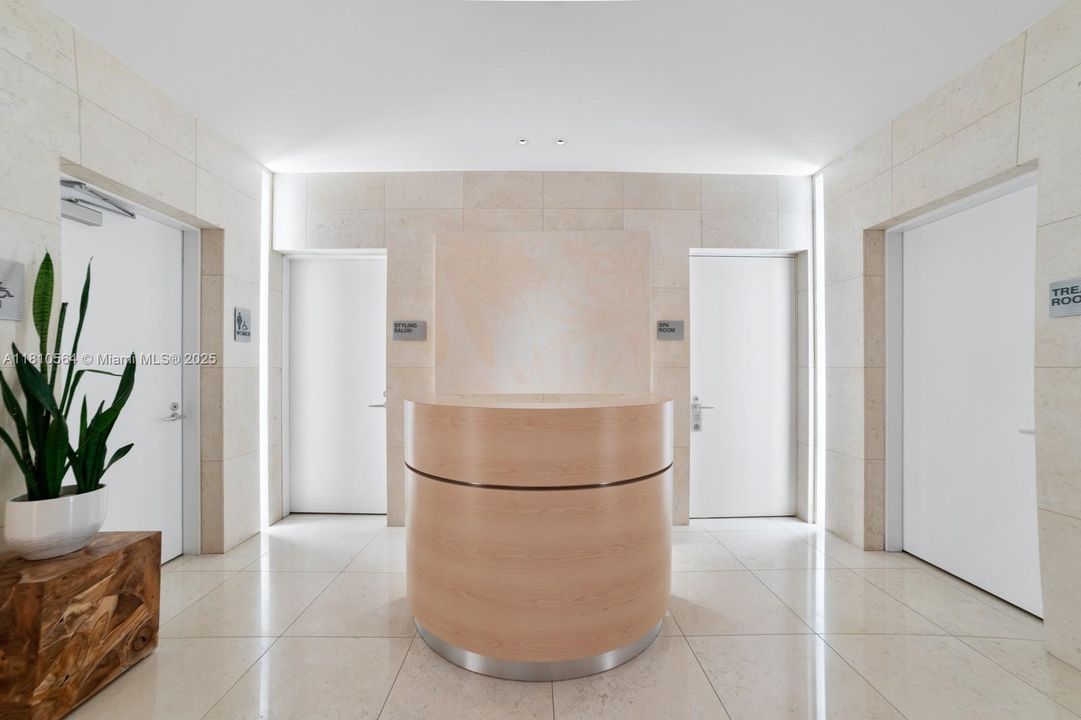 Recently Sold: $4,250,000 (2 beds, 2 baths, 1522 Square Feet)