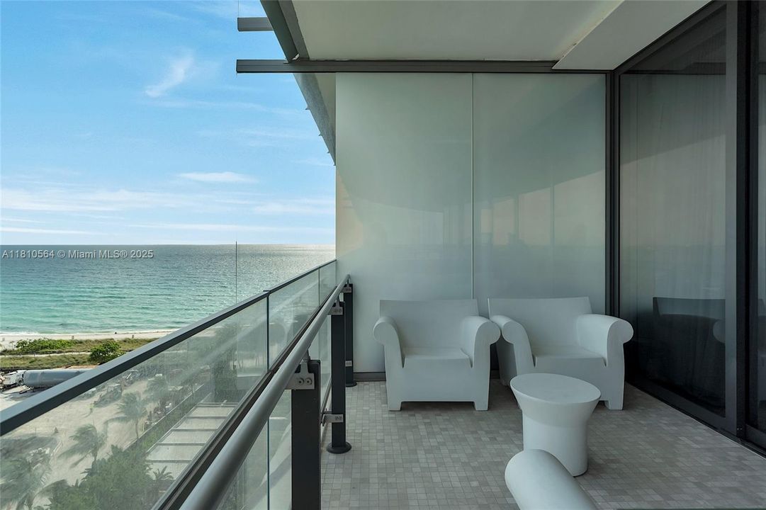 Recently Sold: $4,250,000 (2 beds, 2 baths, 1522 Square Feet)