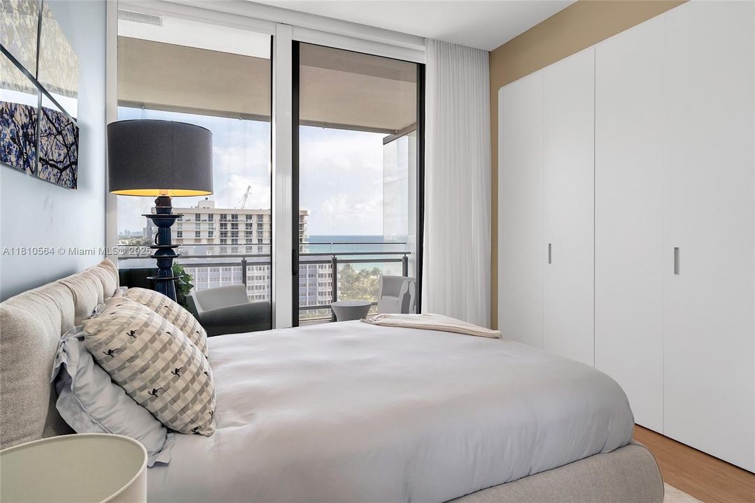 Recently Sold: $4,250,000 (2 beds, 2 baths, 1522 Square Feet)