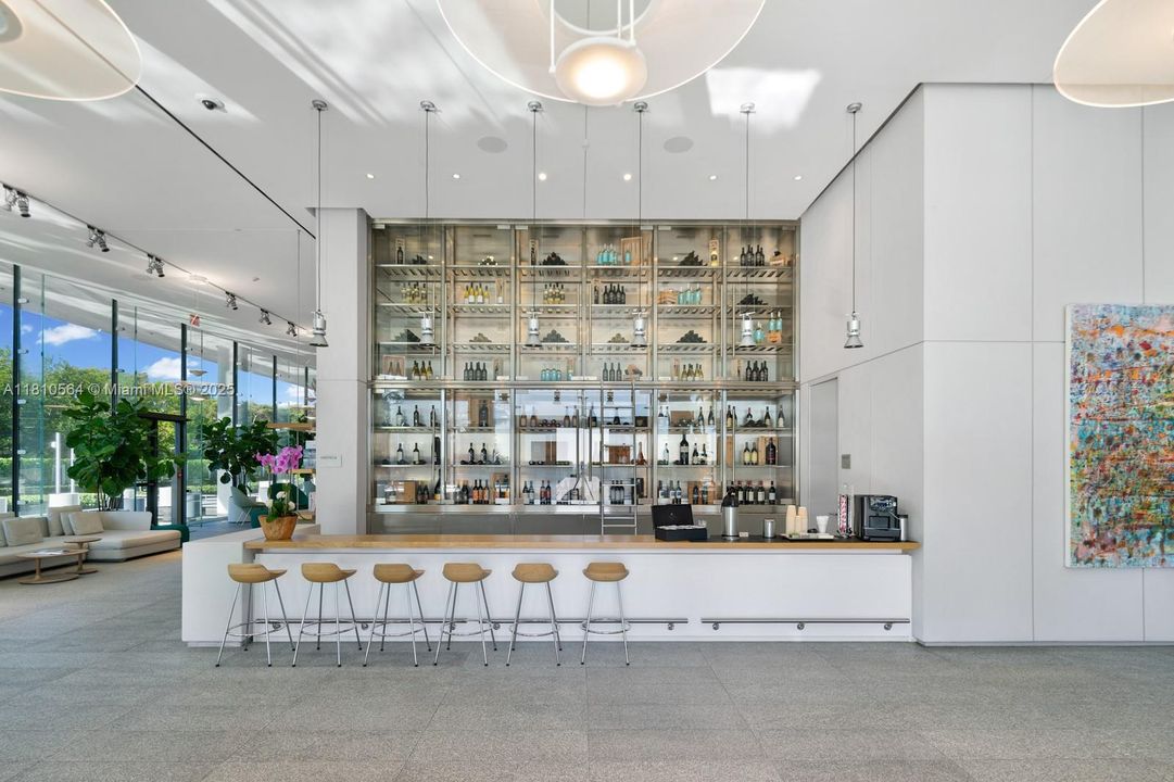 Recently Sold: $4,250,000 (2 beds, 2 baths, 1522 Square Feet)