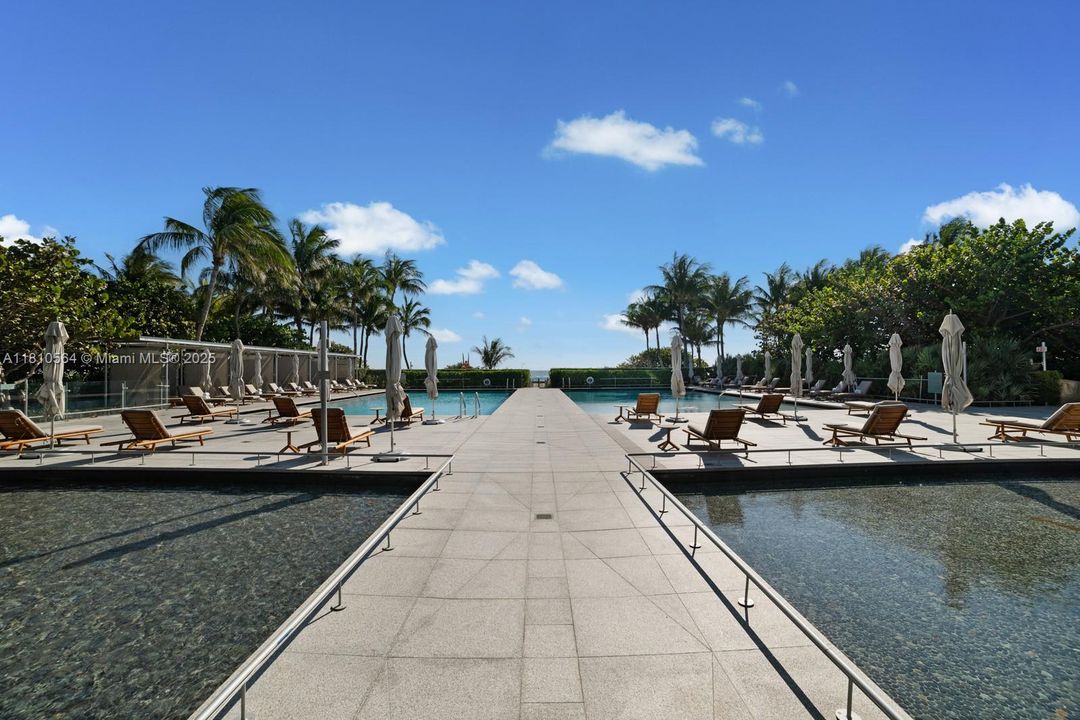 Recently Sold: $4,250,000 (2 beds, 2 baths, 1522 Square Feet)